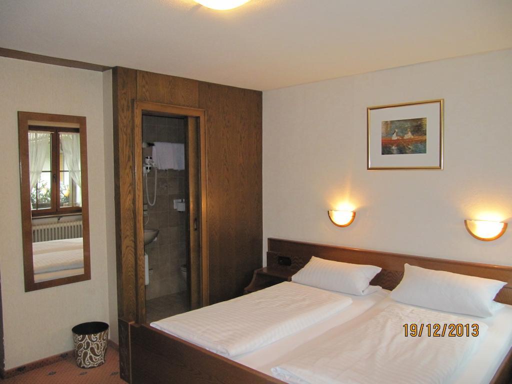 Gasthaus-Krone-Post Simonswald Room photo
